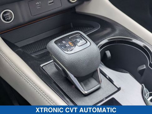 Used 2023 Nissan Rogue SL AWD/4WD image 25