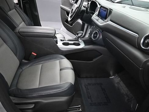 Used 2021 Chevrolet Blazer LT FWD image 19