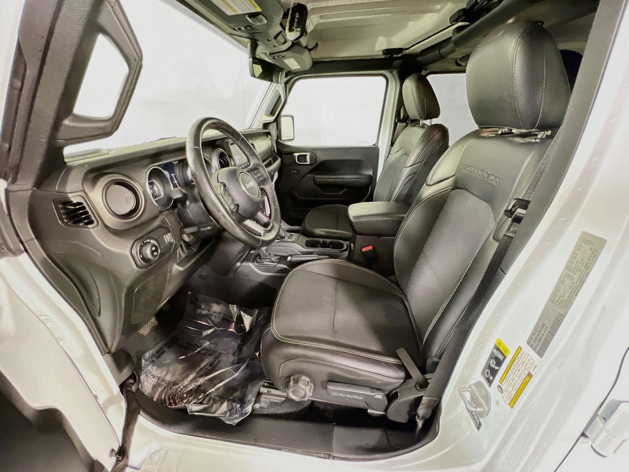 Used 2023 Jeep Gladiator Sport AWD/4WD image 21