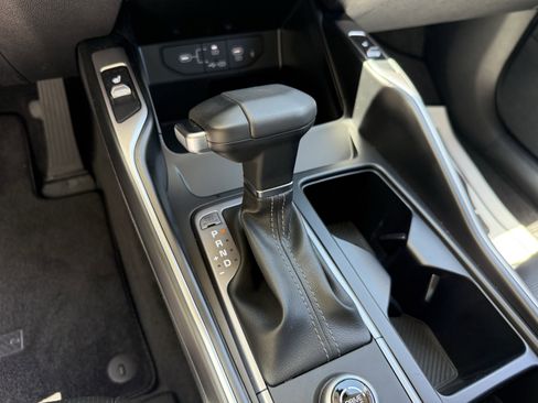 New 2025 Kia Sorento S w/ Panoramic Sunroof Package image 11