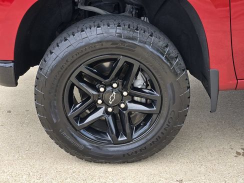 Used 2021 Chevrolet Silverado 1500 LT Trail Boss w/ Bed Protection Package AWD/4WD image 11
