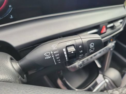 Used 2025 Kia Seltos S FWD image 25