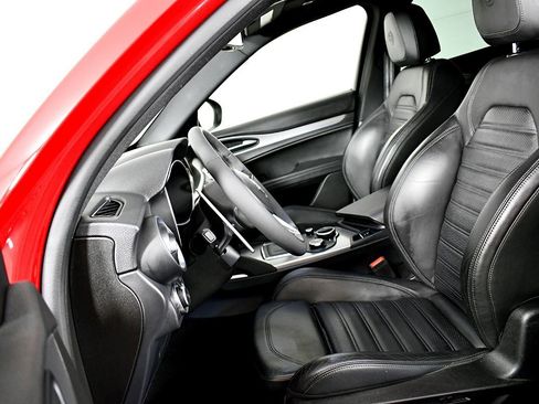 Used 2019 Alfa Romeo Stelvio Ti Sport w/ Quick Order Package 22S Sport image 18