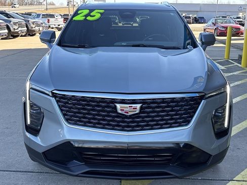 Used 2025 Cadillac XT4 Premium Luxury image 12