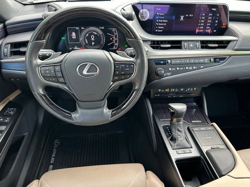 Used 2020 Lexus ES 300h w/ Luxury Package image 14