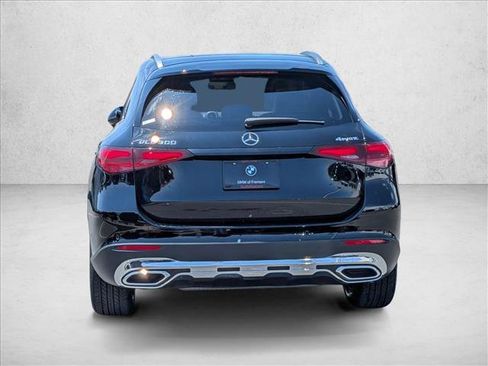 Used 2024 Mercedes-Benz GLC 300 4MATIC image 6