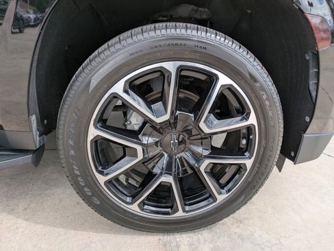 Used 2021 Chevrolet Tahoe RST image 8