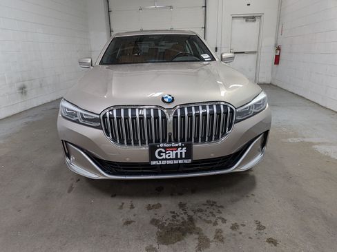 Used 2020 BMW 750i xDrive w/ Interior Design Package AWD/4WD image 12