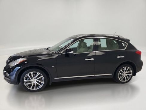 Used 2017 INFINITI QX50 2WD w/ Premium Plus Package image 4