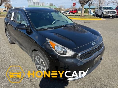 Used 2018 Kia Niro LX image 1