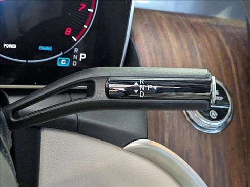 Used 2026 Mercedes-Benz GLC 300 image 12