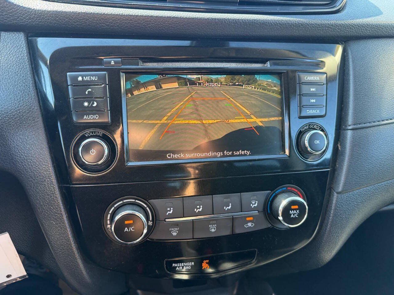 Used 2020 Nissan Rogue S w/ Special Edition Package FWD image 12