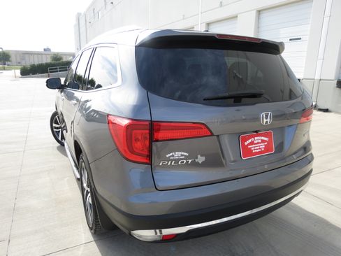 Used 2016 Honda Pilot Touring image 3