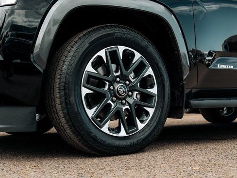 Used 2026 Toyota Sequoia Limited AWD/4WD image 11