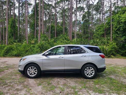 Used 2021 Chevrolet Equinox LT FWD image 7