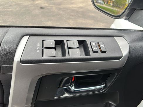 Used 2016 Toyota 4Runner SR5 Premium AWD/4WD image 27