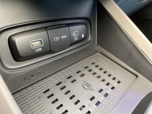 New 2026 Hyundai Venue SEL image 11