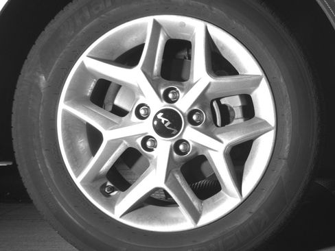 Used 2025 Kia Soul LX w/ LX Technology Package image 18