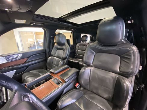Used 2020 Lincoln Navigator L Reserve w/ Luxury Package image 14