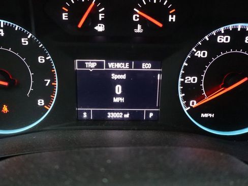 Used 2023 Chevrolet Traverse LS FWD image 3