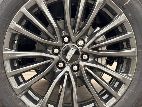 New 2025 Cadillac Escalade ESV Sport Platinum image 13