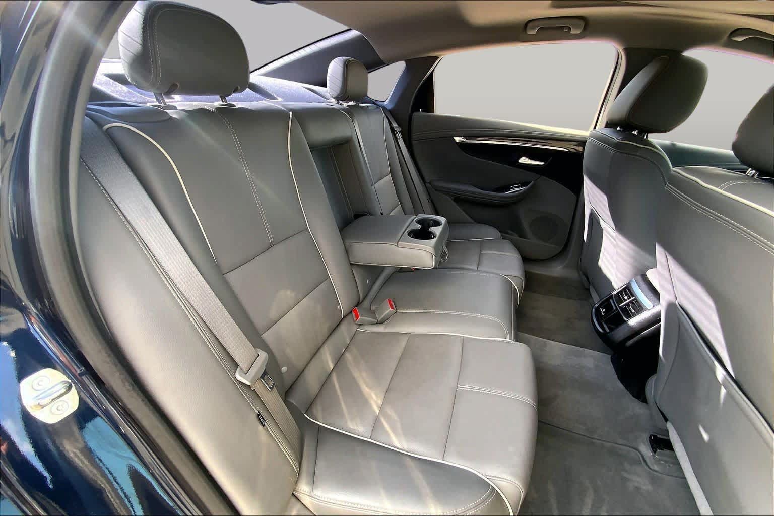 Used 2015 Chevrolet Impala LTZ FWD image 20