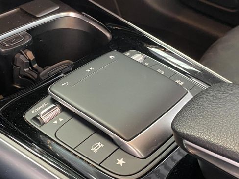 Used 2022 Mercedes-Benz GLA 250 4MATIC image 31