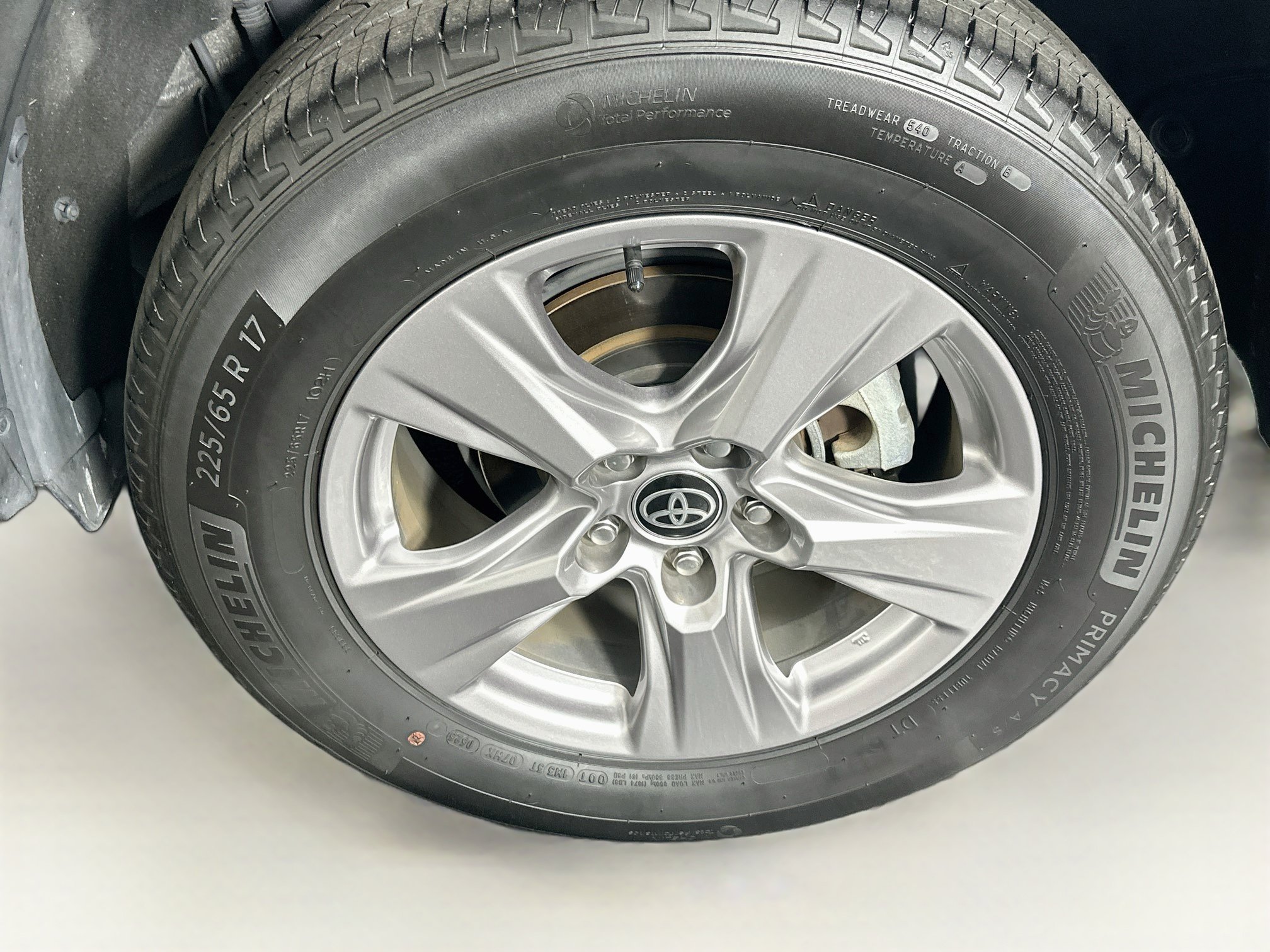 Used 2025 Toyota RAV4 XLE AWD/4WD image 11