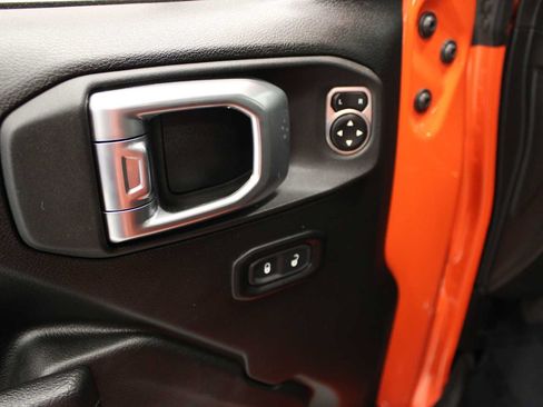 Used 2023 Jeep Wrangler Unlimited w/ Cold Weather Group AWD/4WD image 15