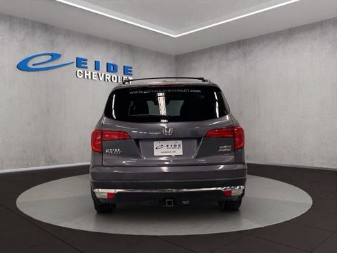 Used 2018 Honda Pilot Touring image 14