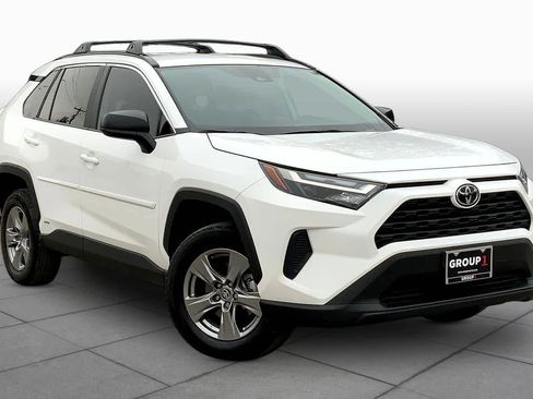 Used 2025 Toyota RAV4 LE image 3