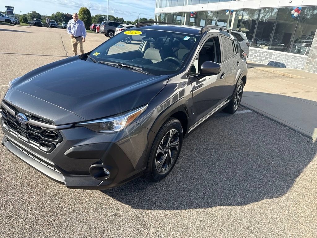 Used 2024 Subaru Crosstrek 2.0i Premium AWD/4WD image 5