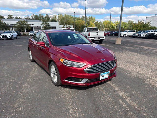 Used 2018 Ford Fusion SE w/ Fusion SE Technology Package FWD image 13