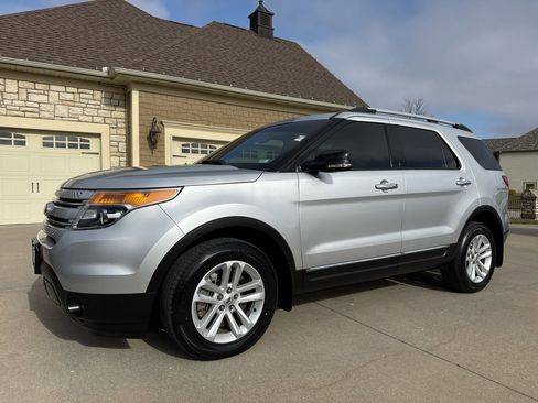Used 2014 Ford Explorer XLT w/ Equipment Group 202A image 1