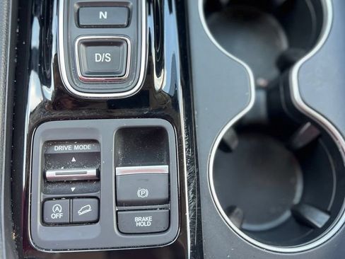 Used 2023 Honda Pilot Touring image 16