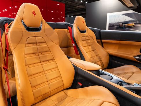 Certified 2023 Ferrari Portofino M image 45