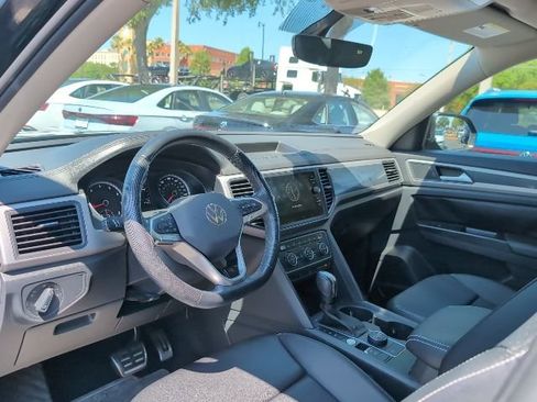 Used 2021 Volkswagen Atlas SE w/ Panoramic Sunroof Package AWD/4WD image 8