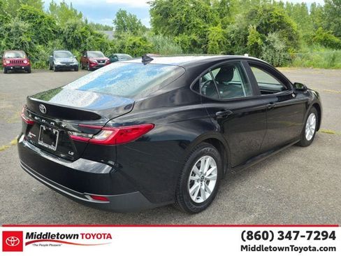 Used 2025 Toyota Camry LE FWD image 3