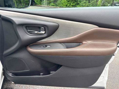 Used 2016 Nissan Murano Platinum w/ Platinum Technology Package FWD image 25