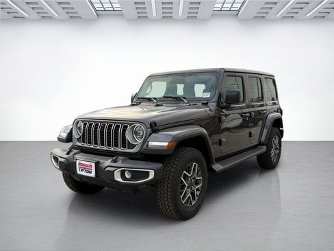 New 2026 Jeep Wrangler Unlimited Sahara AWD/4WD image 7