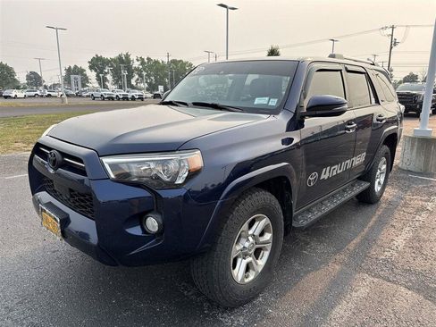 Used 2020 Toyota 4Runner SR5 Premium w/ Moonroof Package AWD/4WD image 2