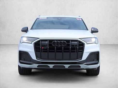 Used 2023 Audi SQ7 Prestige w/ Prestige Package AWD/4WD image 2