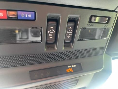 New 2026 Subaru Outback Limited AWD/4WD image 32