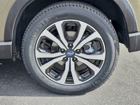 Used 2022 Subaru Forester Limited image 35