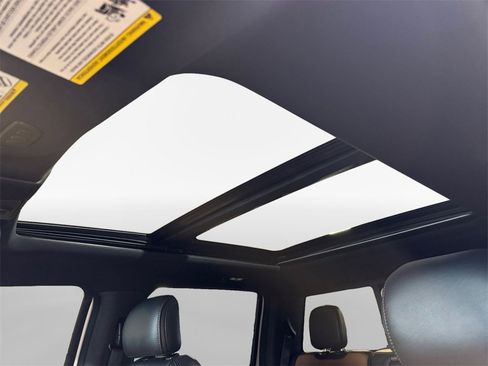 Used 2017 Ford F150 Limited image 23