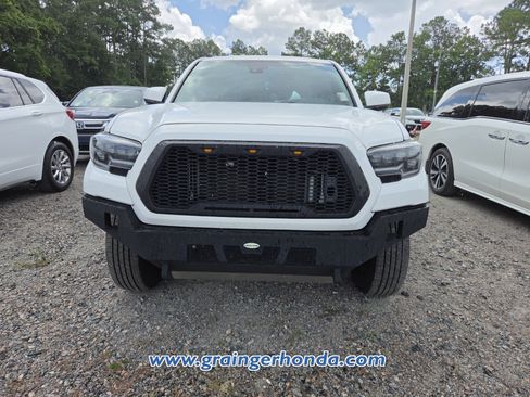 Used 2023 Toyota Tacoma SR AWD/4WD image 3