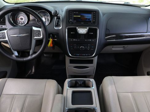 Used 2013 Chrysler Town & Country Touring FWD image 2