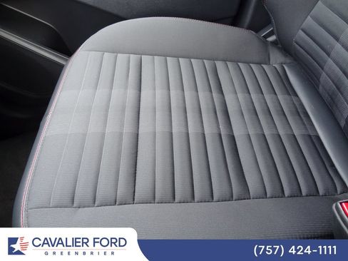 Used 2026 Ford Explorer ST-Line w/ ST-Line Street Pack AWD/4WD image 30