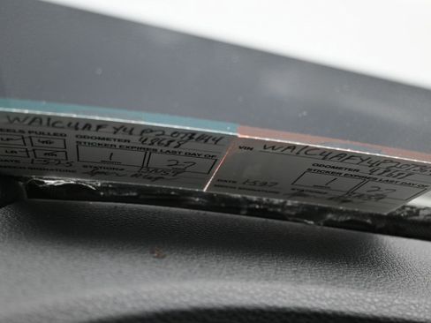 Used 2023 Audi SQ5 Prestige w/ Prestige Package image 10