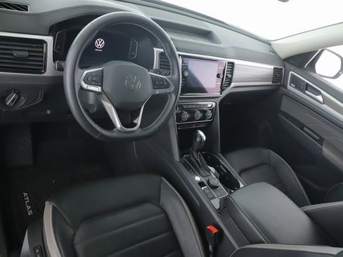 Used 2022 Volkswagen Atlas SEL image 17